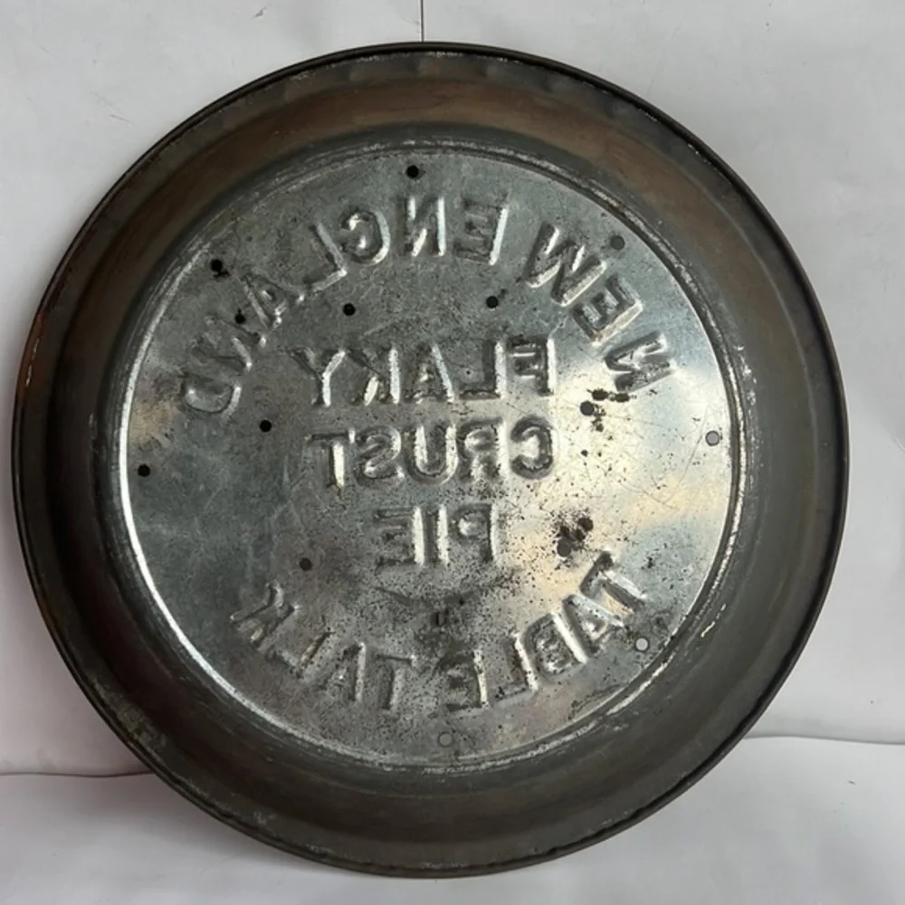 Antique New England Flaky‎ Crust Pie Tin Pan Plate 9.5”